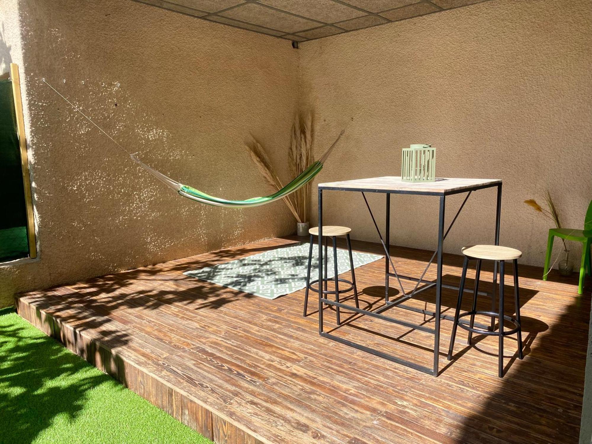 Lézignan-Corbières Confortable T2 Avec Jardin Amenage מראה חיצוני תמונה